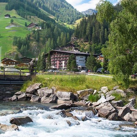 Hotel Alpenhof Sankt Jakob in Defereggen Bagian luar foto