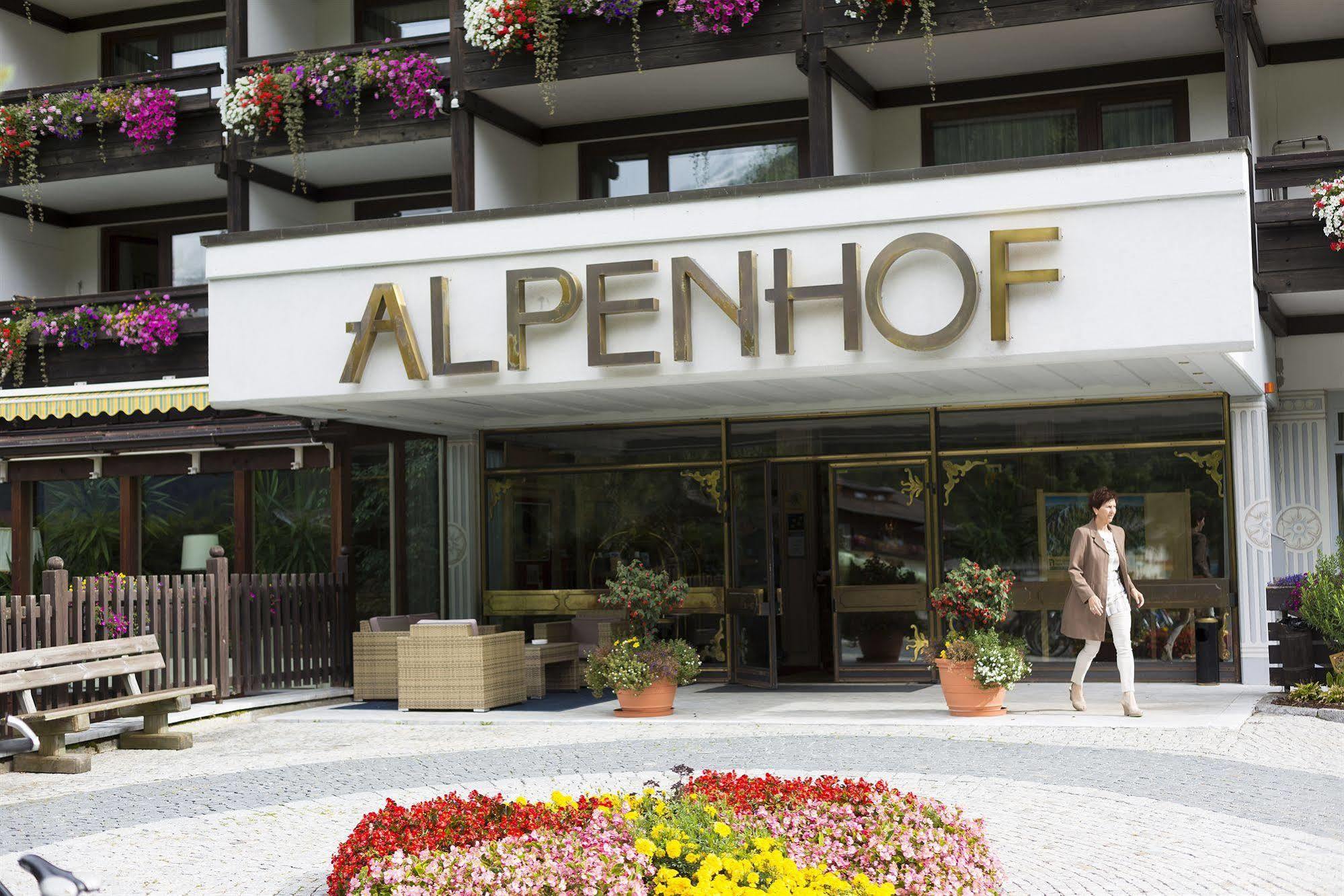 Hotel Alpenhof Sankt Jakob in Defereggen Bagian luar foto