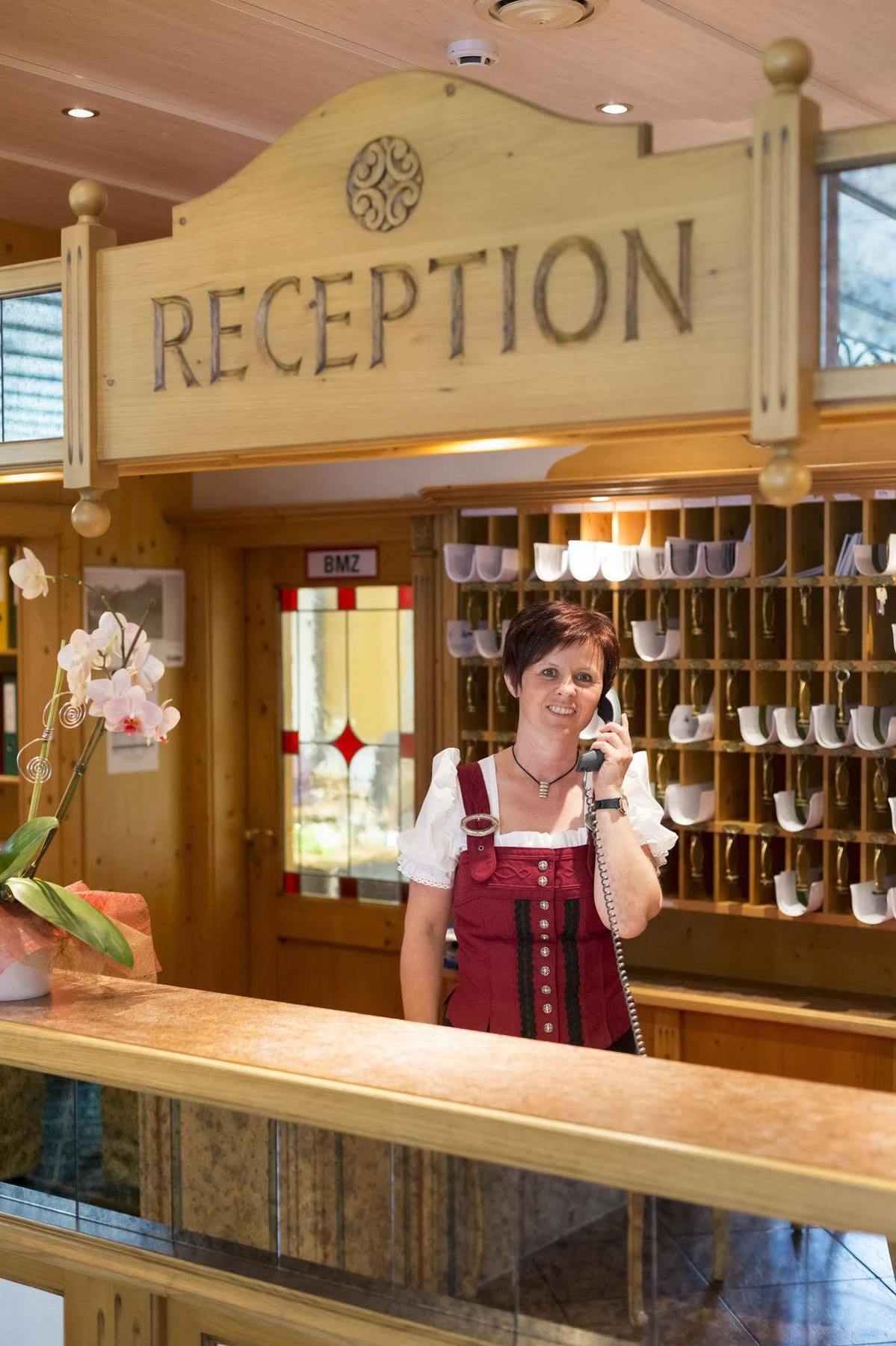 Hotel Alpenhof Sankt Jakob in Defereggen Bagian luar foto