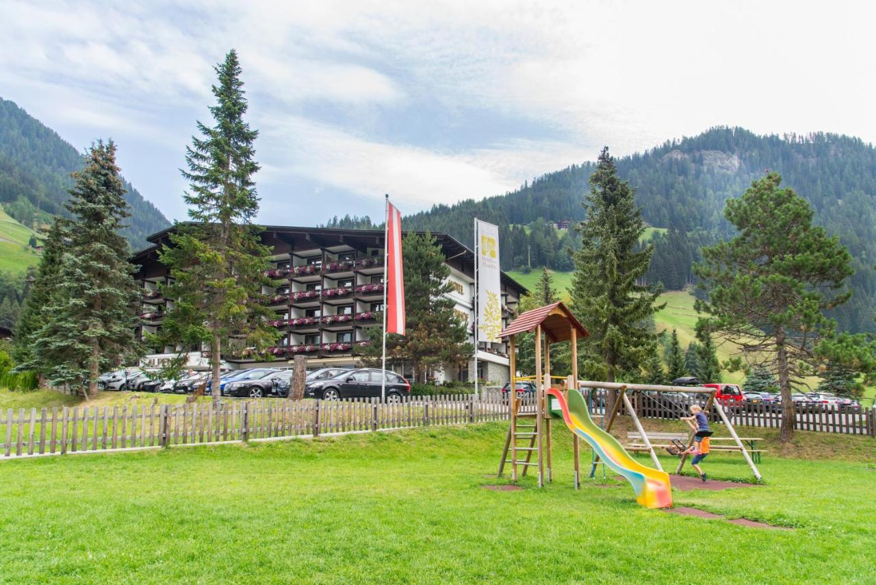 Hotel Alpenhof Sankt Jakob in Defereggen Bagian luar foto