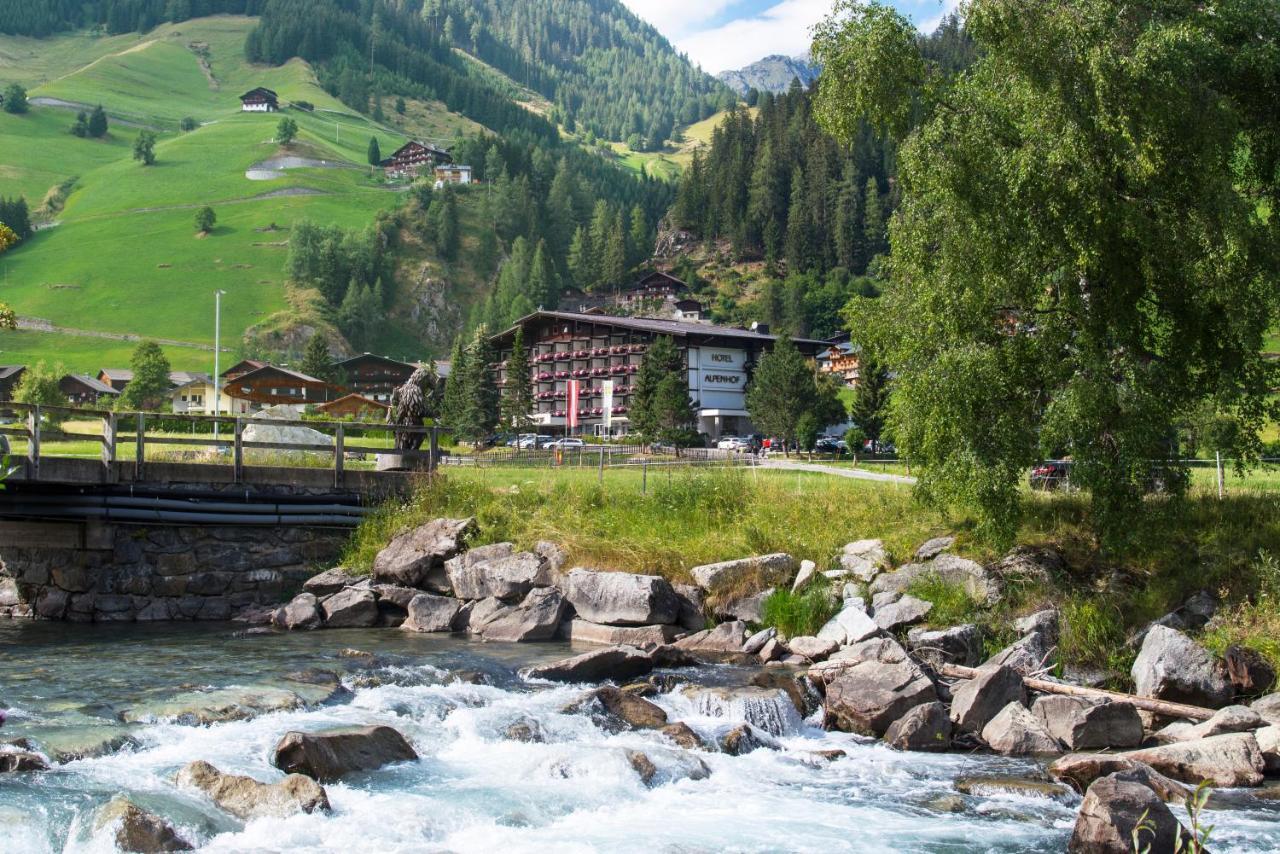Hotel Alpenhof Sankt Jakob in Defereggen Bagian luar foto